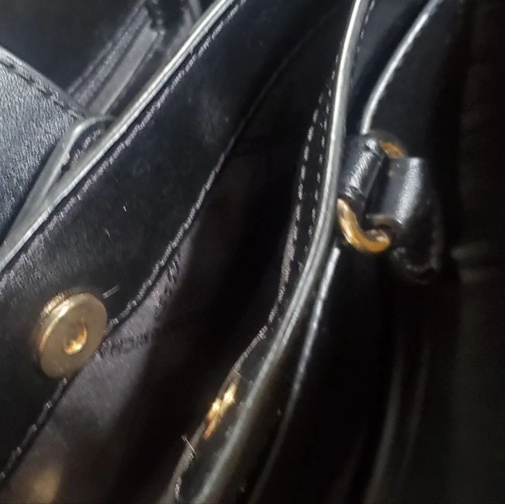 Michael Kors Everly Plain & Sapphino Leather Handbag With Shoulder Strap